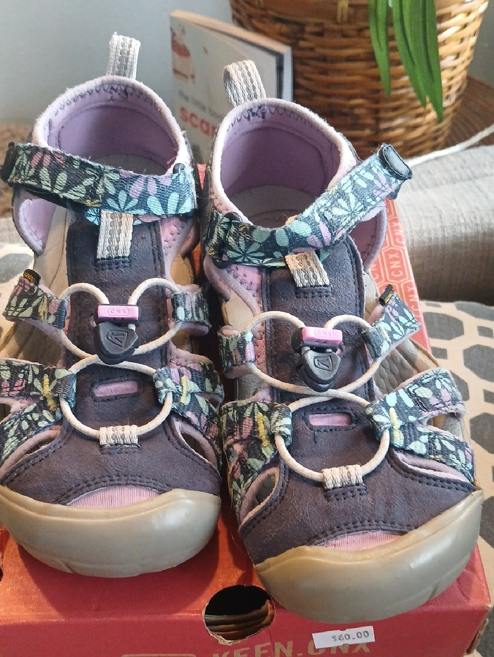 Keen Kids Seacamp II CNX Black Iris / African Violet Floral Sandals yputh Sz 3 - Picture 2 of 4